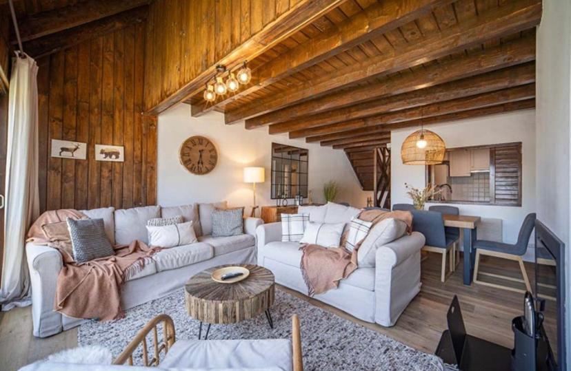 Villa Casa Catania-Acogedora Casa Con Impresionantes Vistas-Fibra Optica à Salardú Extérieur photo