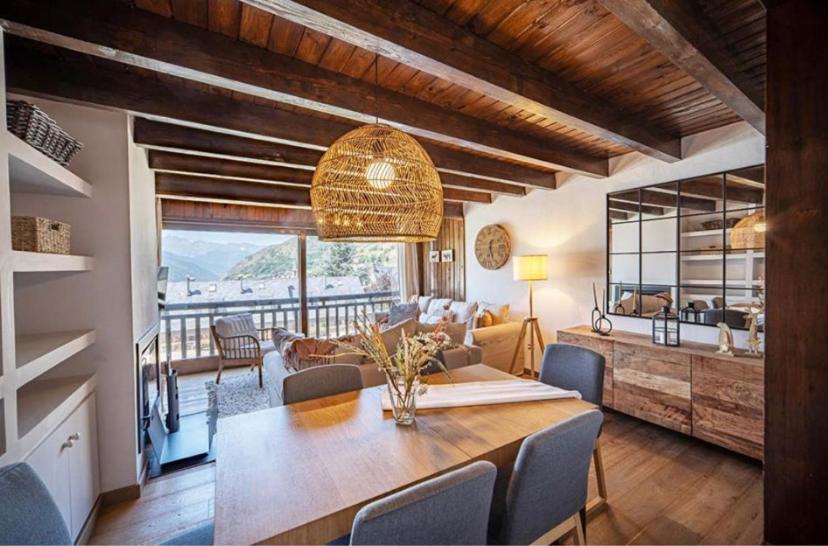 Villa Casa Catania-Acogedora Casa Con Impresionantes Vistas-Fibra Optica à Salardú Extérieur photo