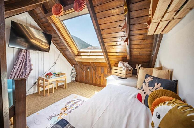 Villa Casa Catania-Acogedora Casa Con Impresionantes Vistas-Fibra Optica à Salardú Extérieur photo