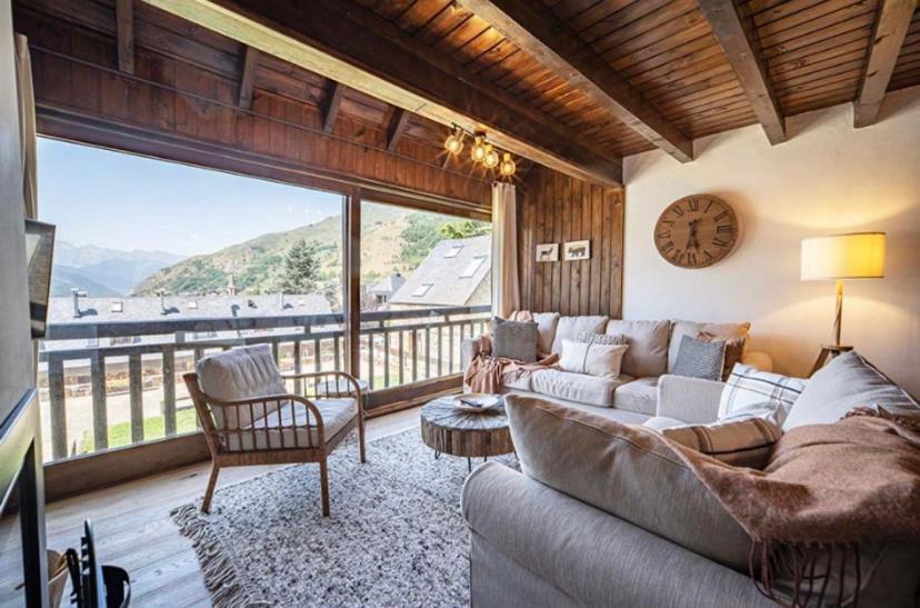 Villa Casa Catania-Acogedora Casa Con Impresionantes Vistas-Fibra Optica à Salardú Extérieur photo
